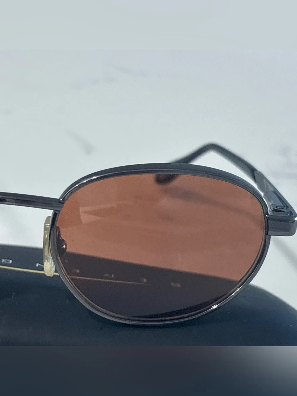 Vintage Serengeti 6536 Sunglasses Japan Photochromic Glass Oval 90s⁠